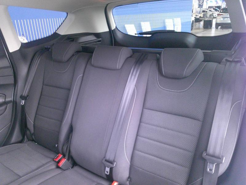 FORD Kuga d’occasion à vendre à PERPIGNAN chez SAVVIC AUTO (Photo 12)