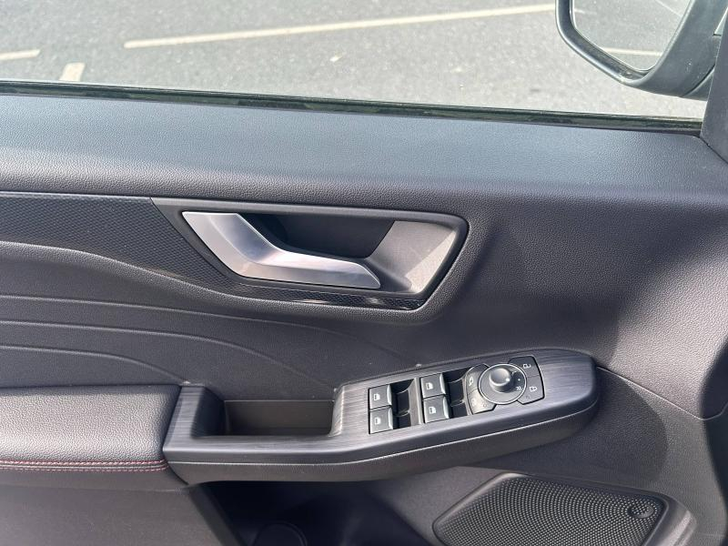 FORD Kuga d’occasion à vendre à PERPIGNAN chez SAVVIC AUTO (Photo 12)