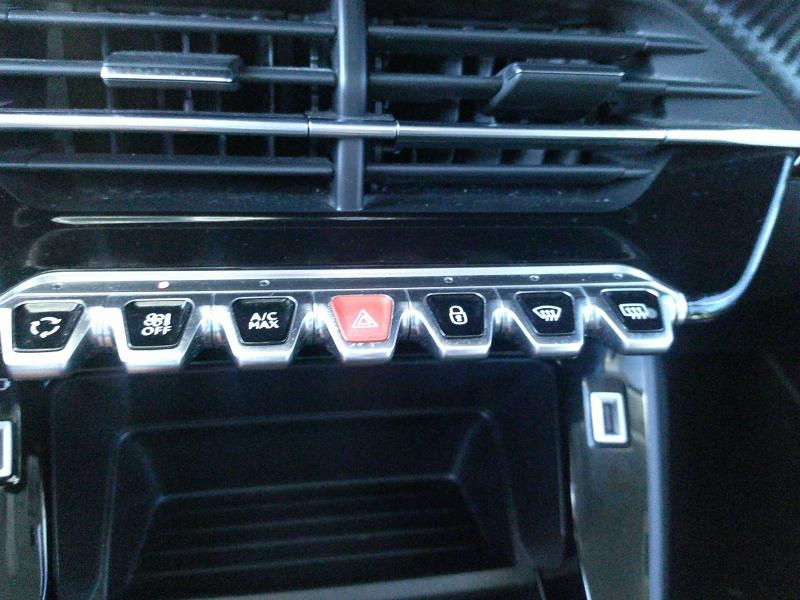 PEUGEOT 208 d’occasion à vendre à PERPIGNAN chez SAVVIC AUTO (Photo 14)