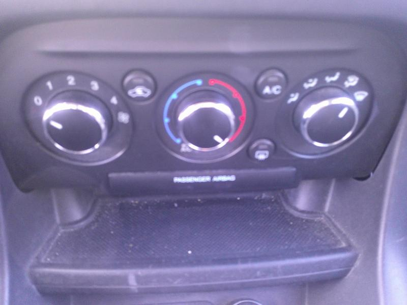 FORD Ka+ d’occasion à vendre à PERPIGNAN chez SAVVIC AUTO (Photo 10)